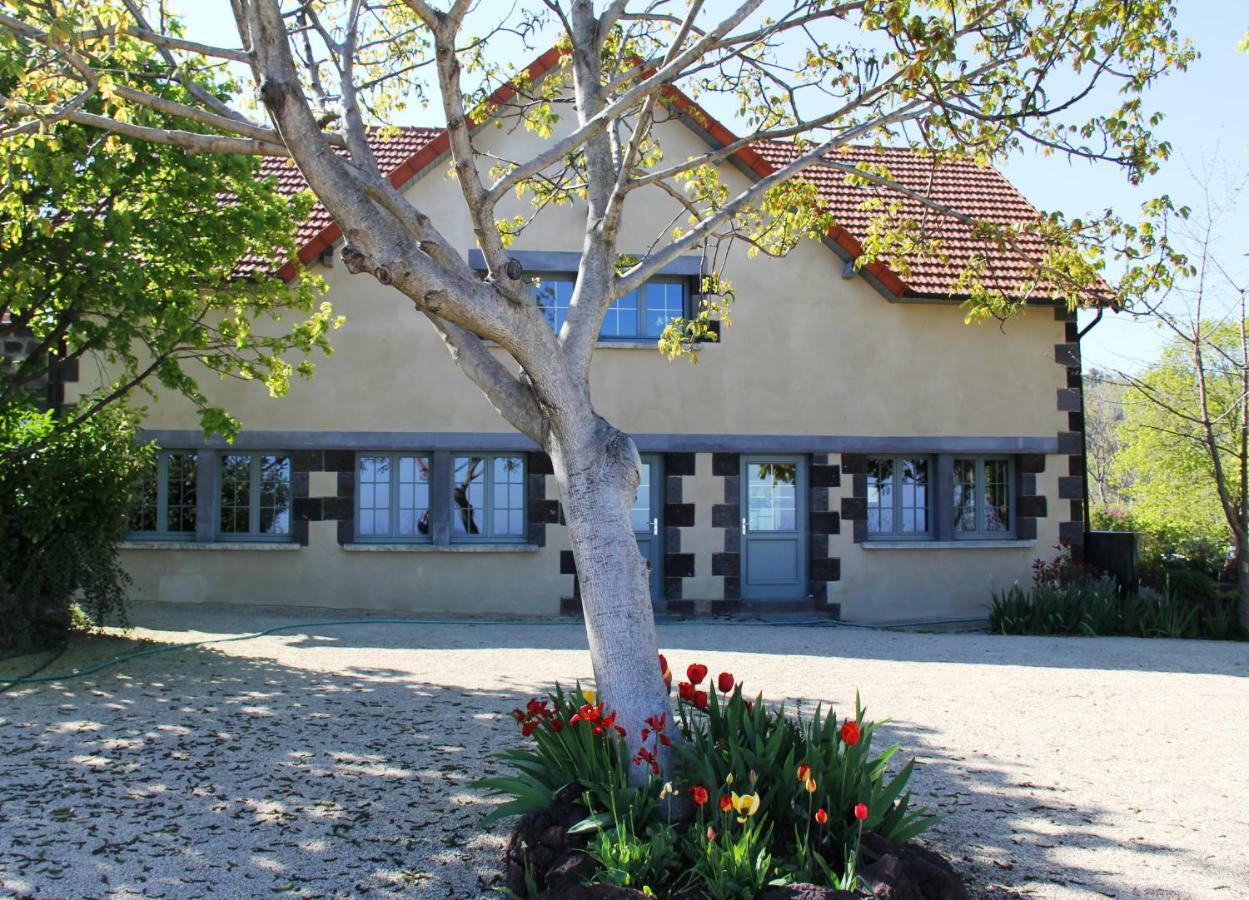 Le Gite Les Chataignes Volvic Exterior foto